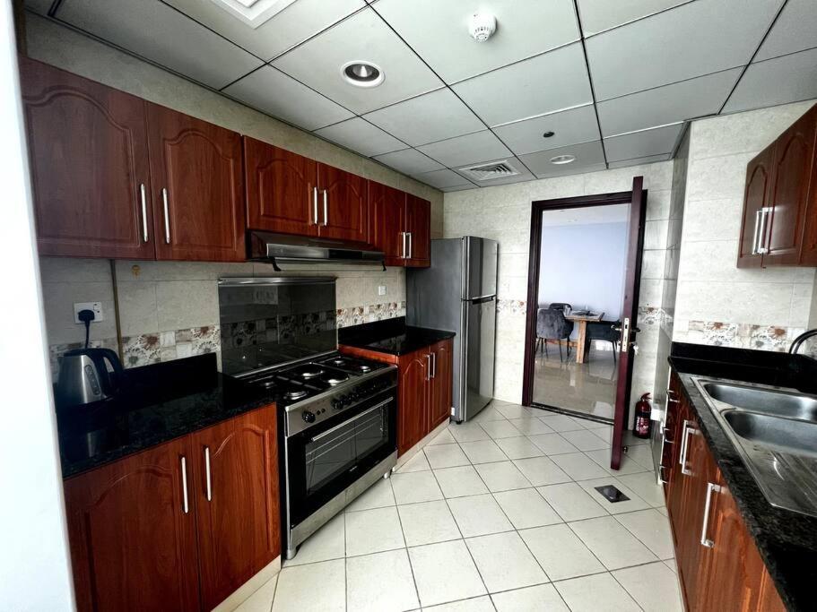 Luxury Full Sea View Flat Apartment Ajman Exterior foto